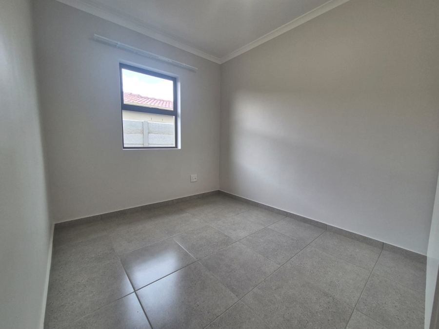 To Let 3 Bedroom Property for Rent in Stellendale Western Cape